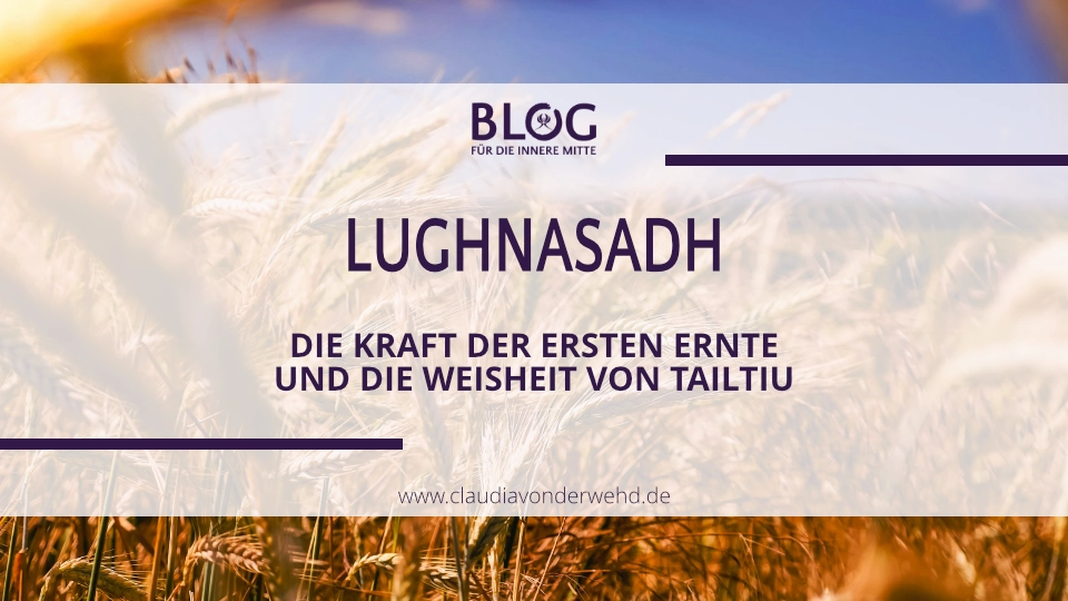 Ein Weizenfeld im Sonnenschein als Symbol für die Kraft der ersten Ernte zum keltischen Jahreskreisfest Lughnasadh