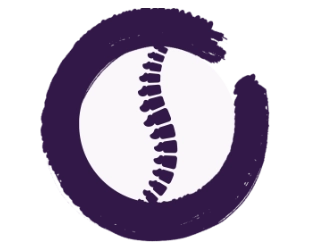 Grafik einer Wirbelsäule in einem Enso-Kreis in dunkelviolett als Symbol dafür, dass eine aufgerichtete Wirbelsäule auch für die innere Mitte steht