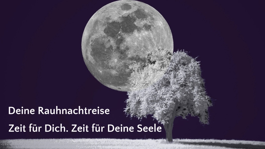 Vollmond und schneebedeckter Baum als Symbol für Rauhnachtzeit<br />

