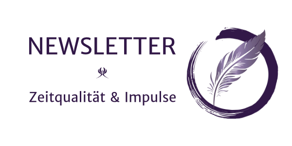 Lotusblüte auf violettem Hintergrund - Aufschrift Newsletter "Energie im Wandel"<br />